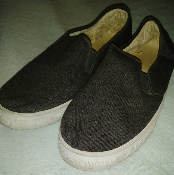 Shoes - Picture 2 of 2